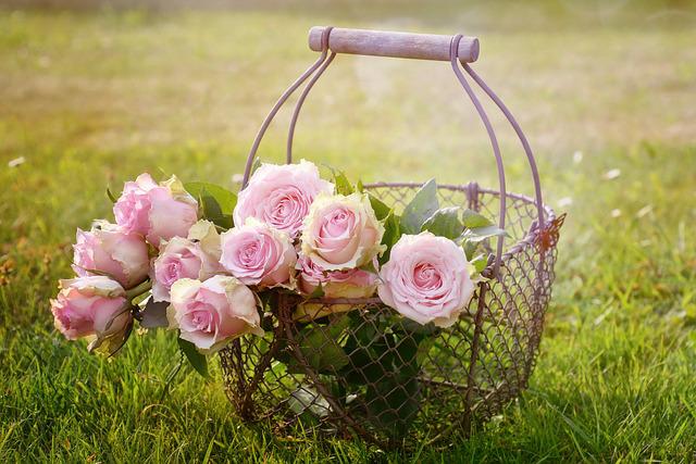 the-advantages-of-buying-a-garden-furniture-set